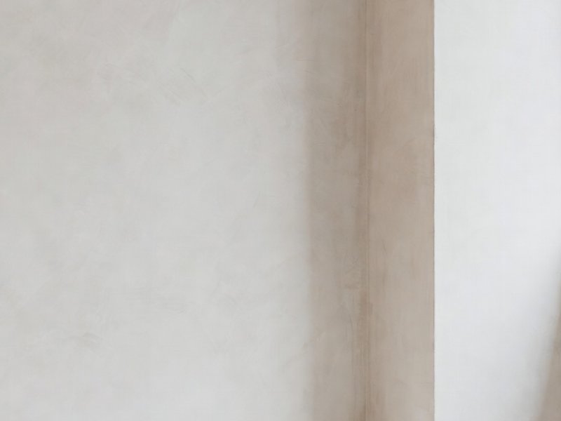 退去時の壁紙の汚れ、費用は誰が負担する？知らないと損するポイント